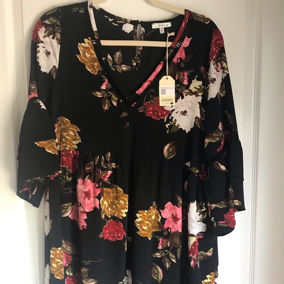 JODIFL Dresses & Skirts - 💐💐HP 9/15 🎉🎉 JODIFL BNWT BOUTIQUE FLORAL DRESS SIZE:SMALL